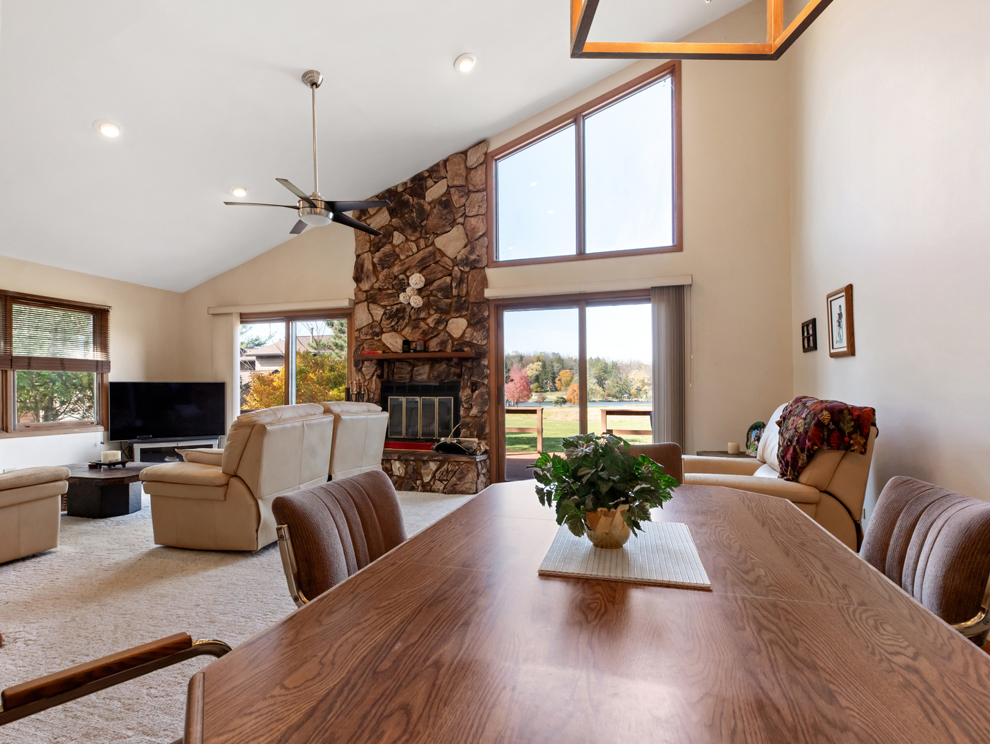 3220 Alethea Drive Algonquin, IL 60102 - Photo 5 of 39