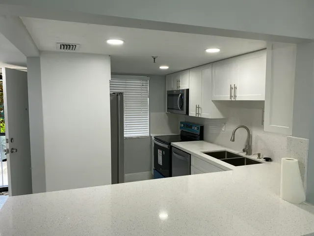 $249,900 | 2788 Tennis Club Drive, Unit 102, West Palm Beach, FL 33417