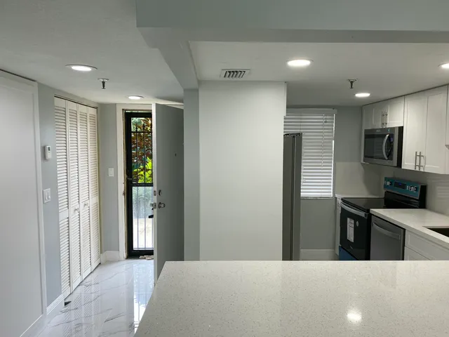 $249,900 | 2788 Tennis Club Drive, Unit 102, West Palm Beach, FL 33417