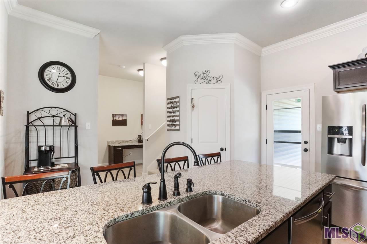 9044 Falling Oak Drive Baton Rouge, LA 70817 - Photo 8 of 29 Gallery Image 8