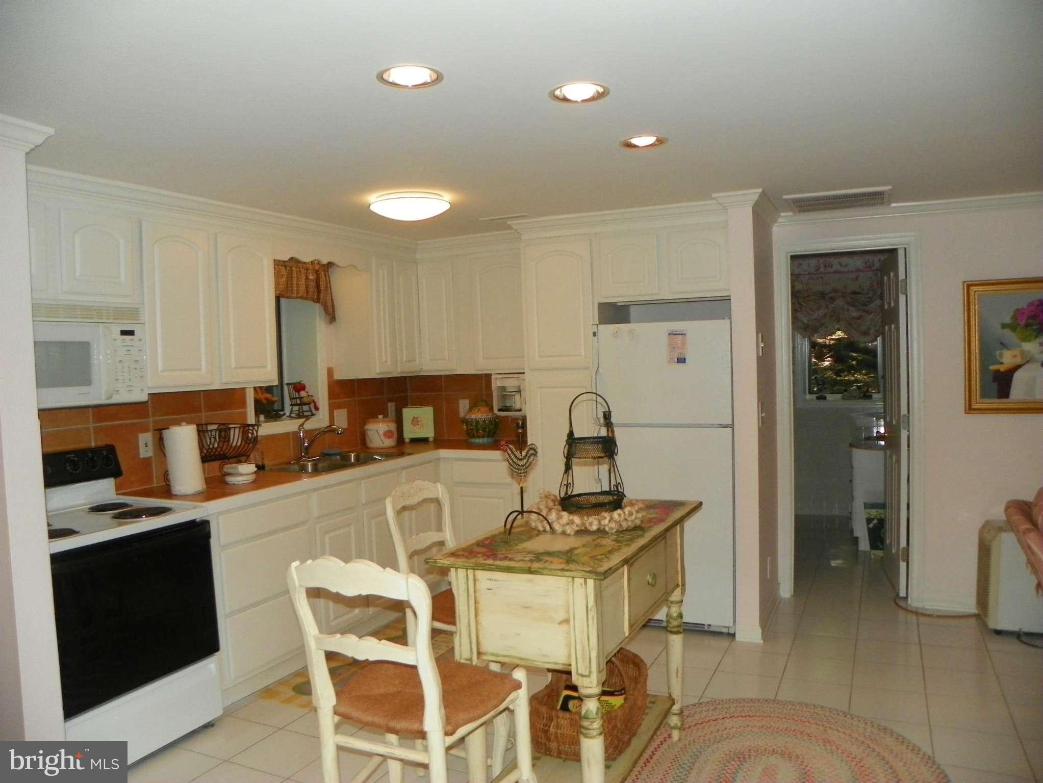 6387 Swains Road Marshall, VA 20115 - Photo 23 of 30 Kitchen