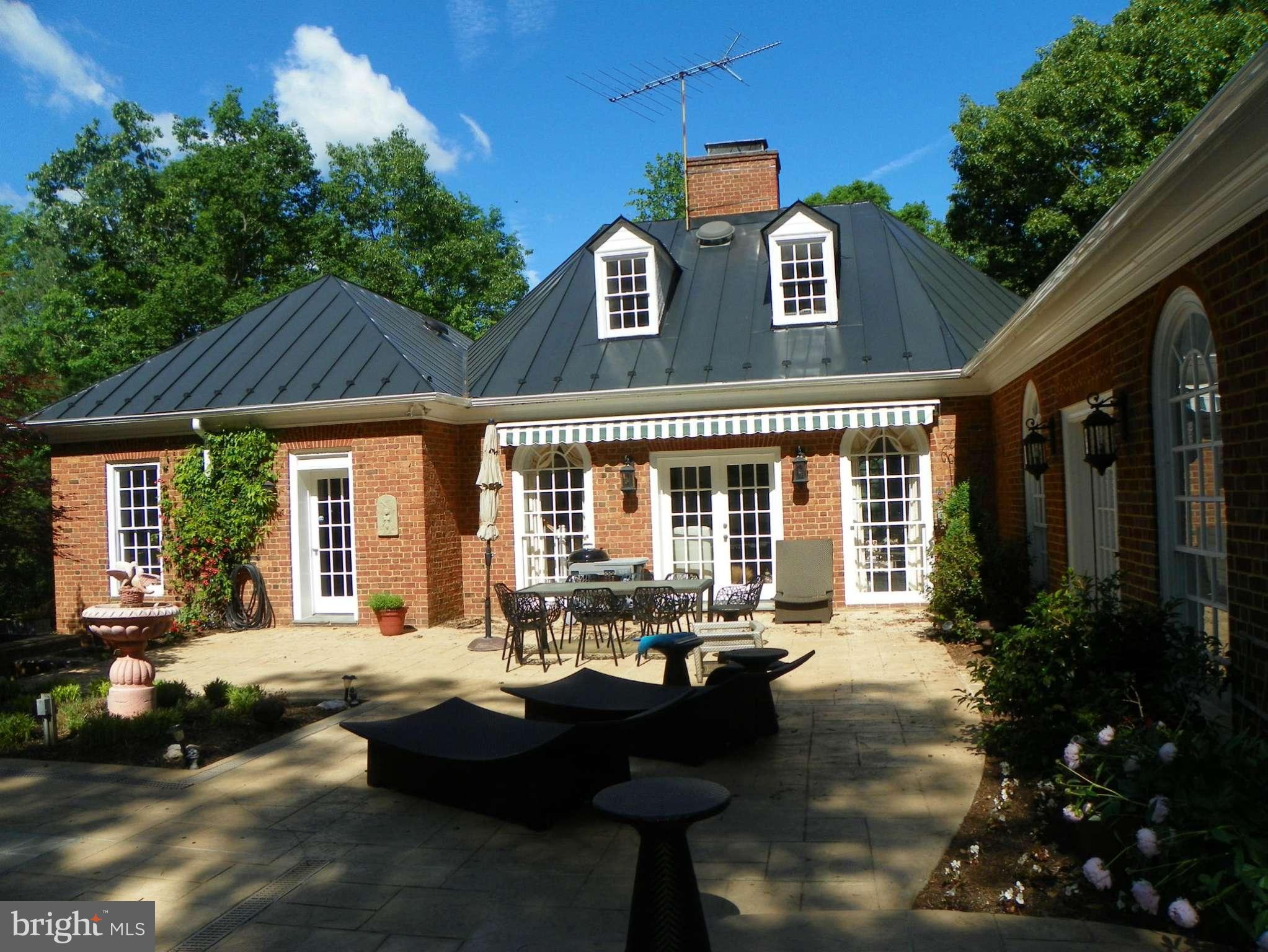 6387 Swains Road Marshall, VA 20115 - Photo 25 of 30 Exterior (Rear)