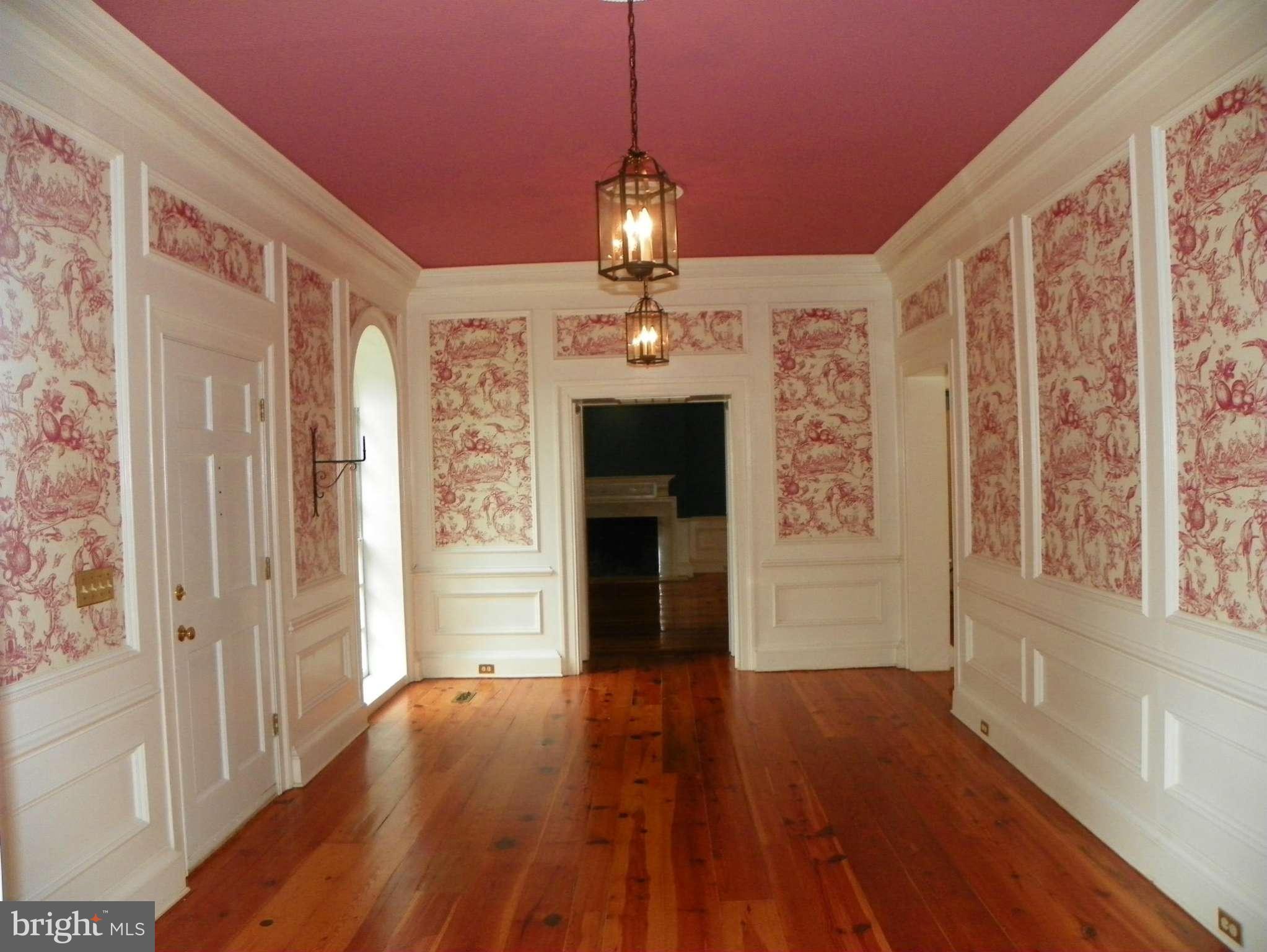 6387 Swains Road Marshall, VA 20115 - Photo 5 of 30 Interior (General)
