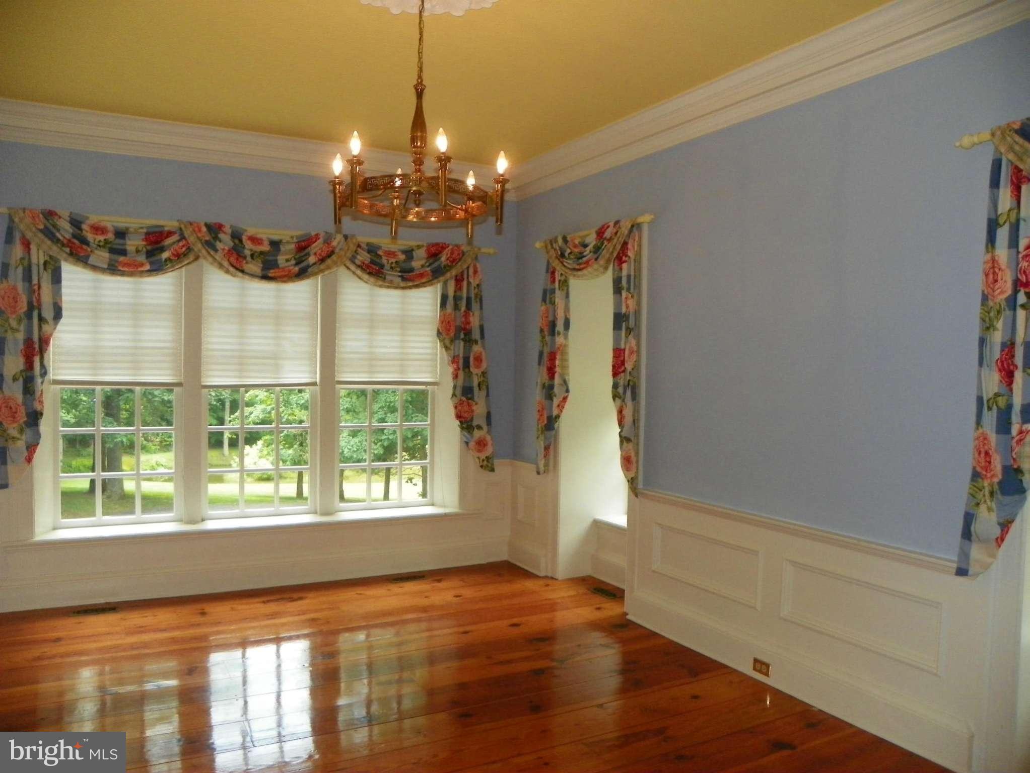 6387 Swains Road Marshall, VA 20115 - Photo 7 of 30 Dining Room