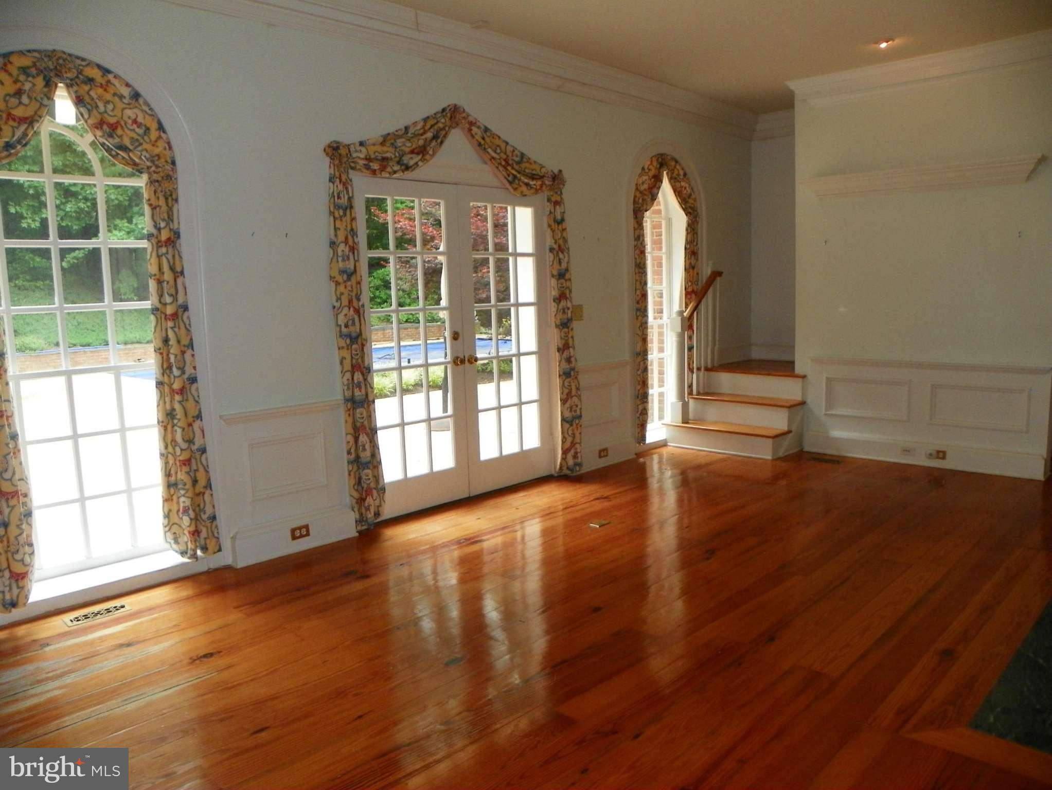 6387 Swains Road Marshall, VA 20115 - Photo 8 of 30 Family Room