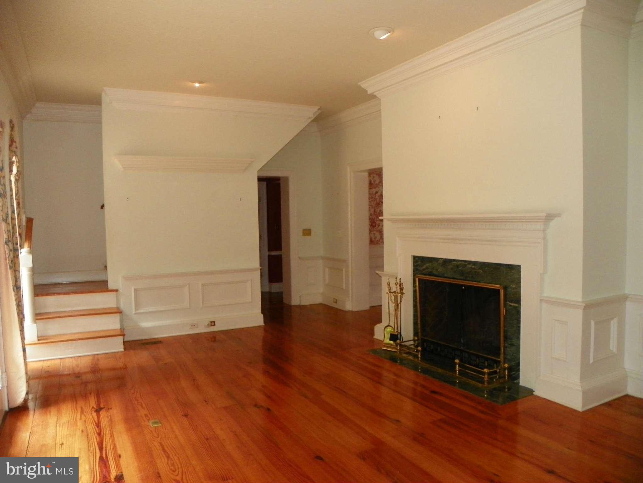 6387 Swains Road Marshall, VA 20115 - Photo 9 of 30 Family Room