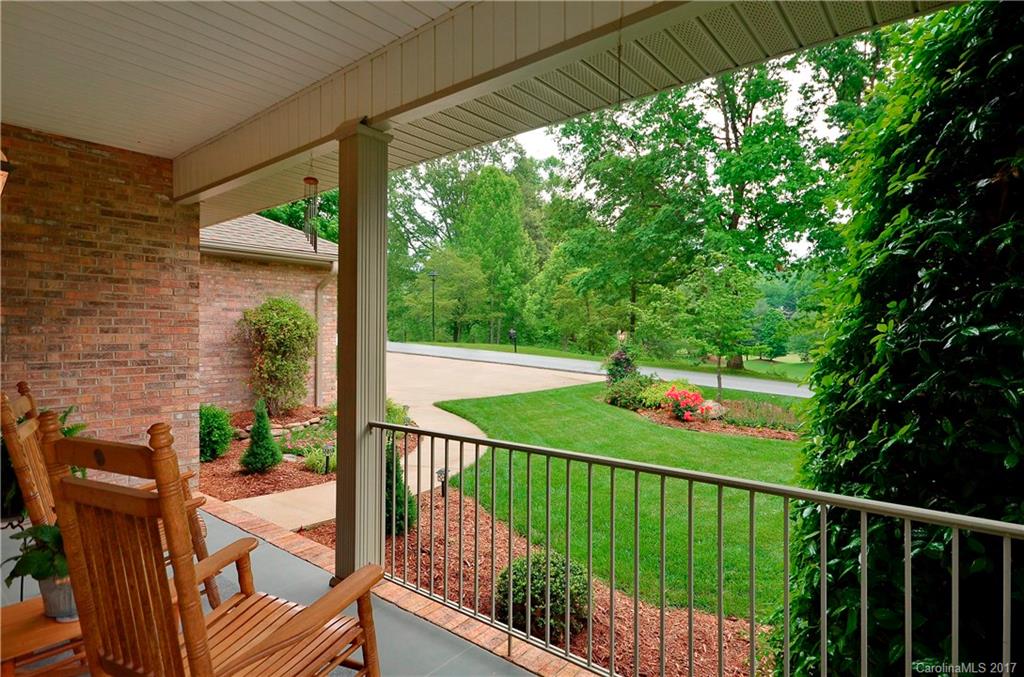 3105 Cove Loop Road, Unit 2` Hendersonville, NC 28739 - Photo 3 of 24 Gallery Image 3