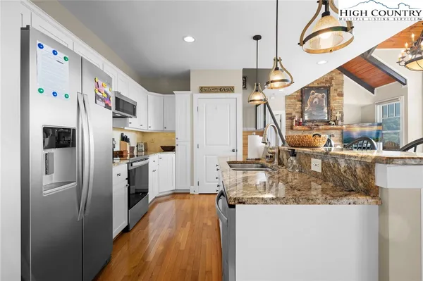 $1,399,900 | 660 Ridge Haven Parkway, Unit 660, Banner Elk, NC 28604