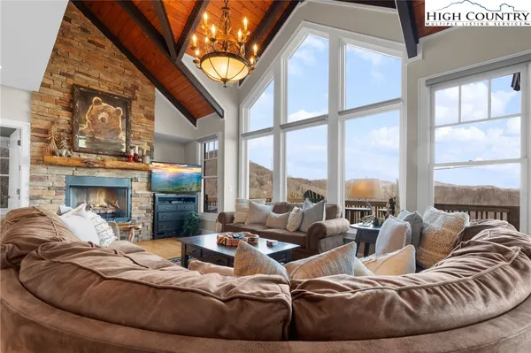 $1,399,900 | 660 Ridge Haven Parkway, Unit 660, Banner Elk, NC 28604