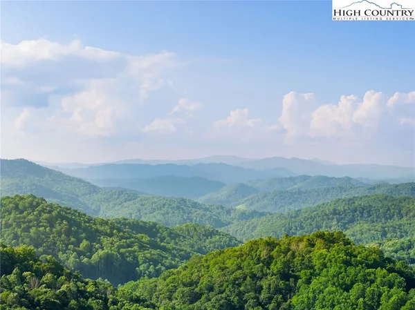 $1,399,900 | 660 Ridge Haven Parkway, Unit 660, Banner Elk, NC 28604