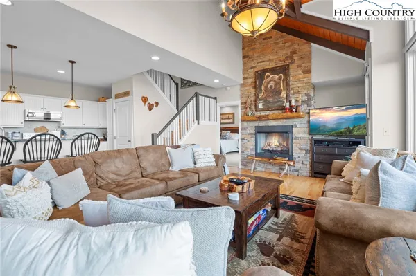 $1,399,900 | 660 Ridge Haven Parkway, Unit 660, Banner Elk, NC 28604