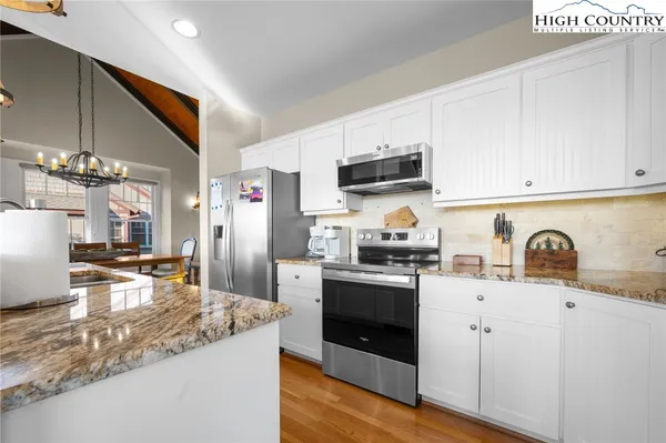 $1,399,900 | 660 Ridge Haven Parkway, Unit 660, Banner Elk, NC 28604