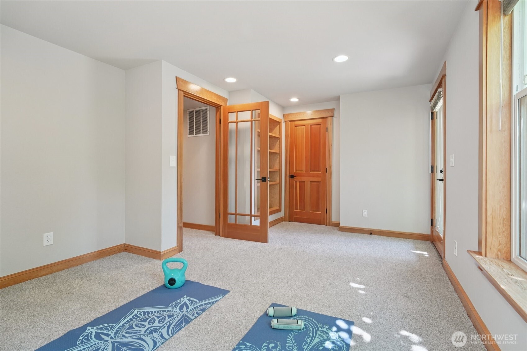 23623 20th Avenue West Bothell, WA 98021 - Photo 29 of 40 an empty room with window