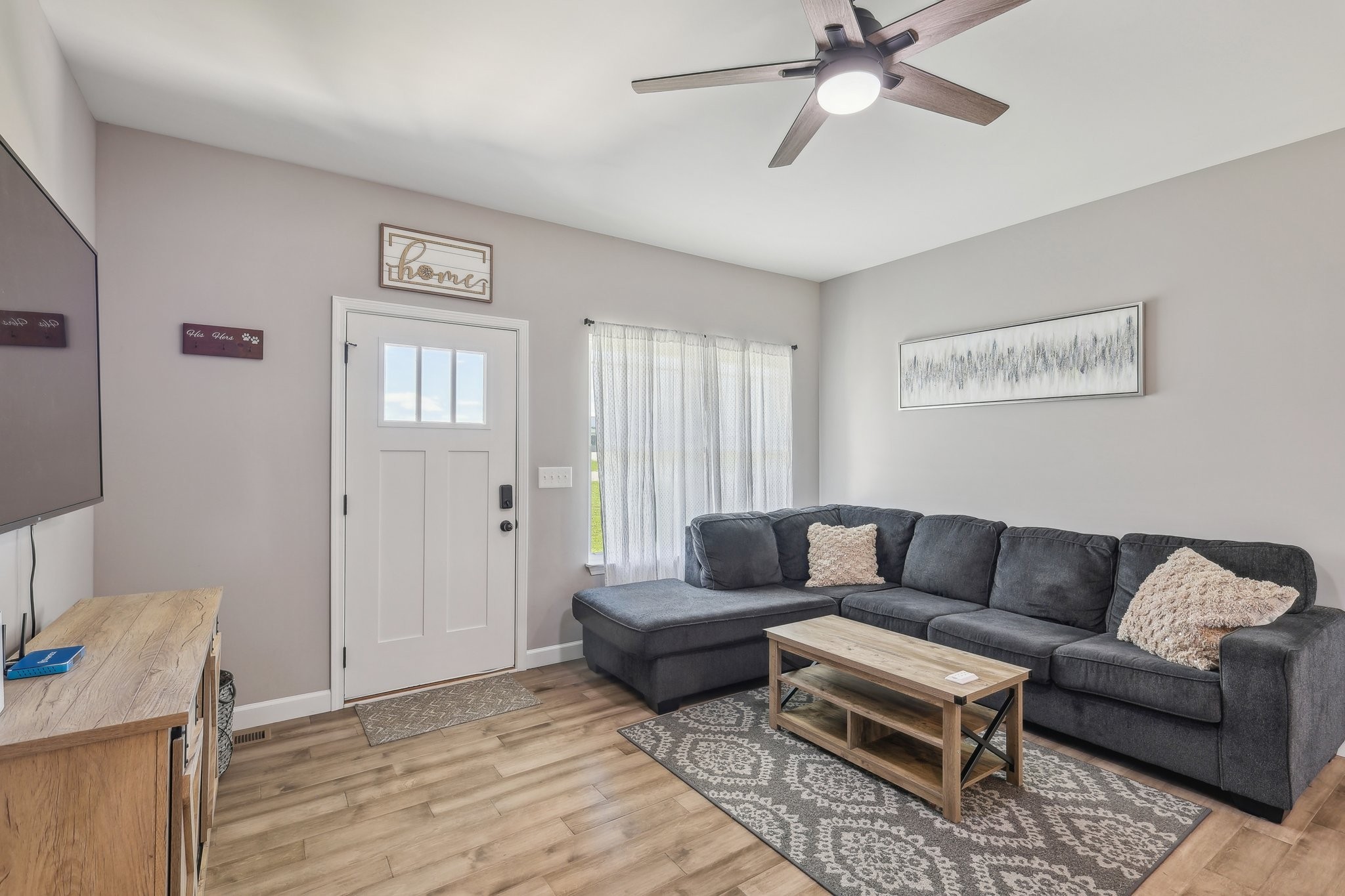 1219 Oak Grove Road Dickson, TN 37055 - Photo 11 of 52 a living room with furniture and a window