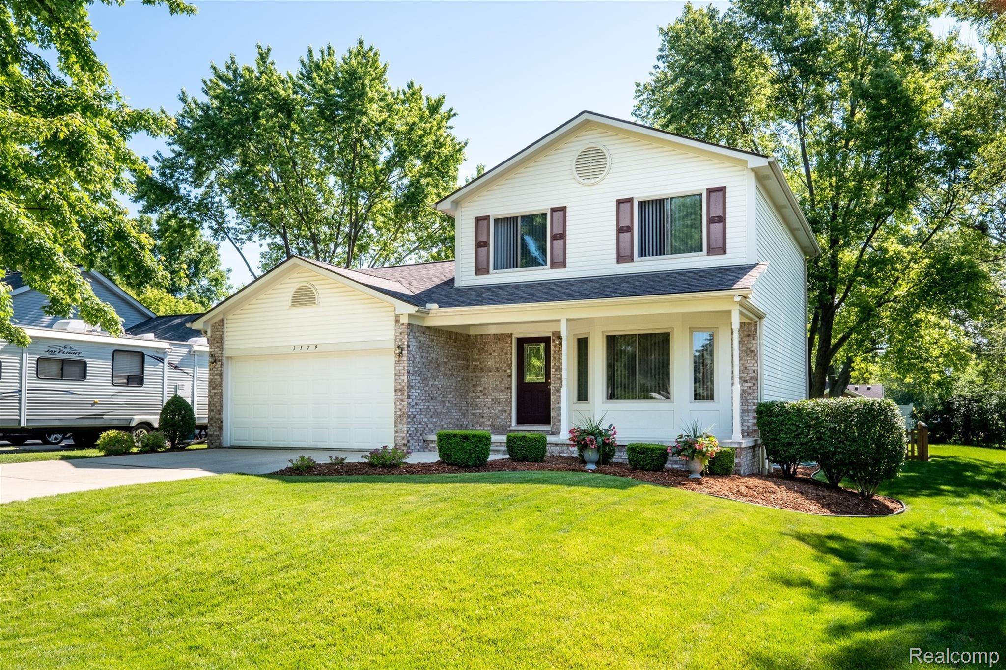 3579 Longview Avenue Rochester, MI 48307 - Photo 2 of 34 3579 Longview-2.jpg
