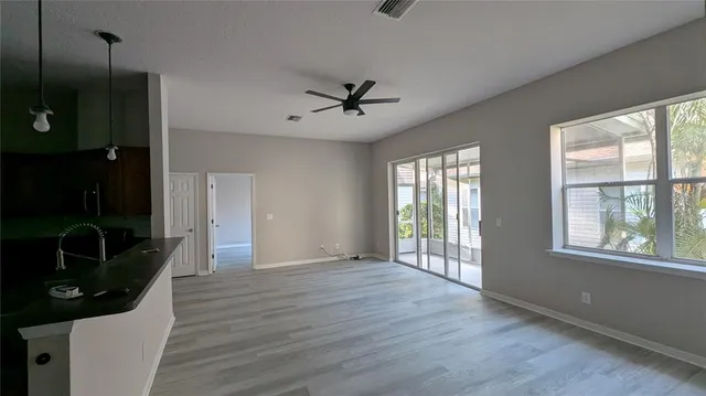 $2,000 | 2606 Fiddlestick Circle, Unit 2606, Lutz, FL 33559