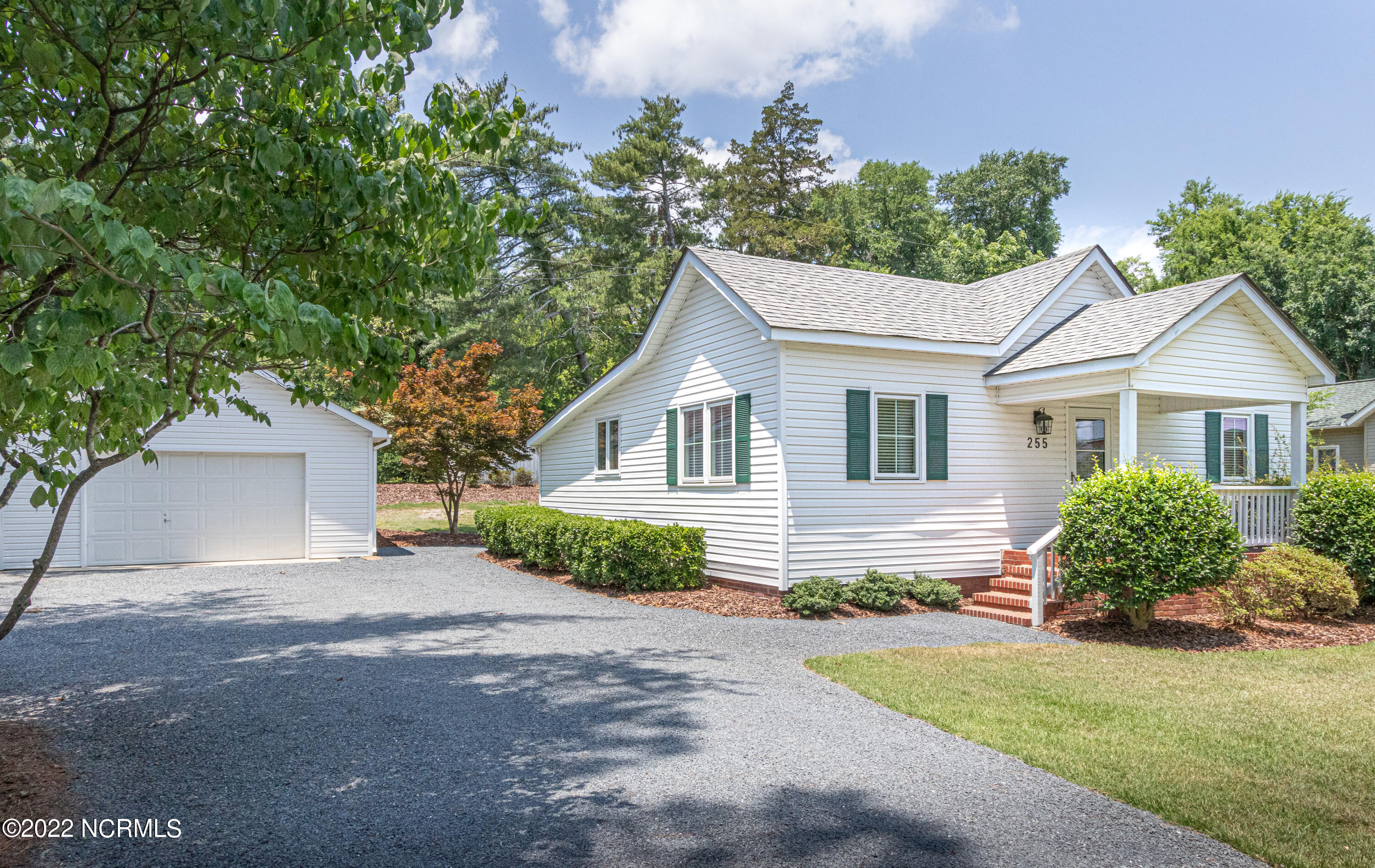 255 Magnolia Road Pinehurst, NC 28374 - Photo 2 of 23 IMG_7021