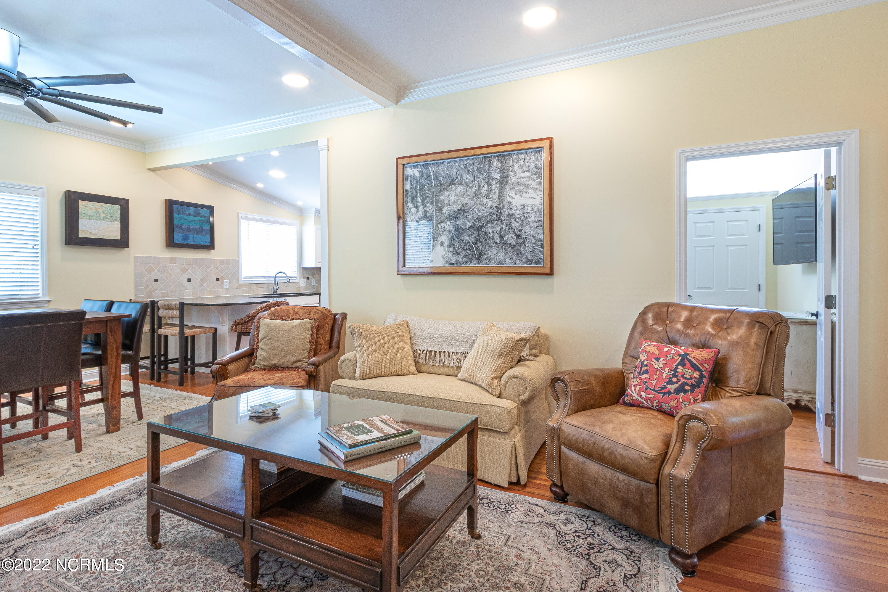 255 Magnolia Road Pinehurst, NC 28374 - Photo 4 of 23 Living Room