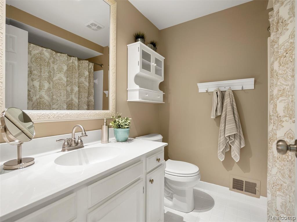 864 Dressler Lane Rochester Hills, MI 48307 - Photo 36 of 65
