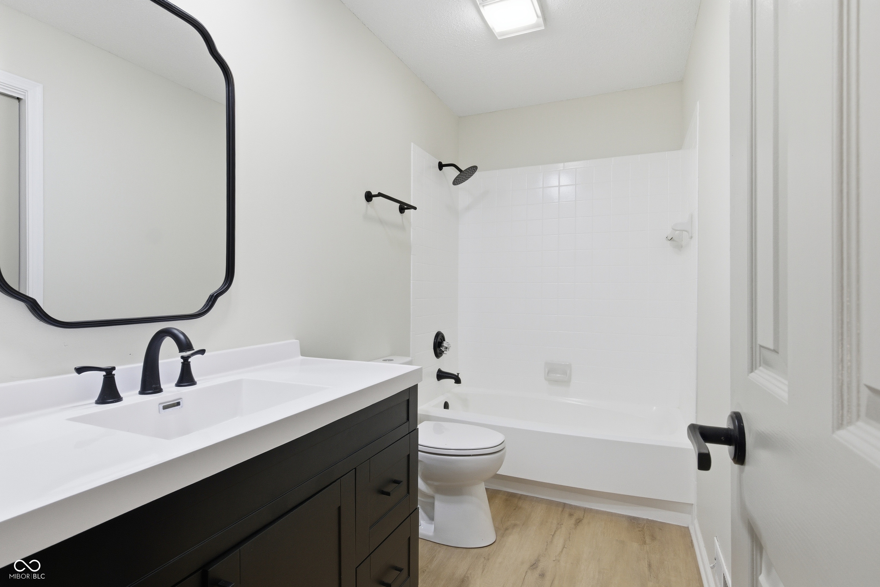 2525 Brewster Road Indianapolis, IN 46268 - Photo 17 of 22