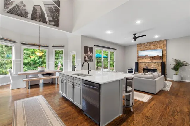 $949,900 | 1275 Water View Lane, Suwanee, GA 30024