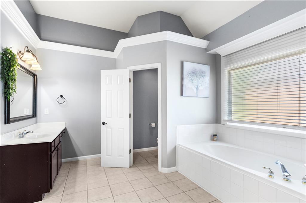 1275 Water View Lane Suwanee, GA 30024 - Photo 35 of 74