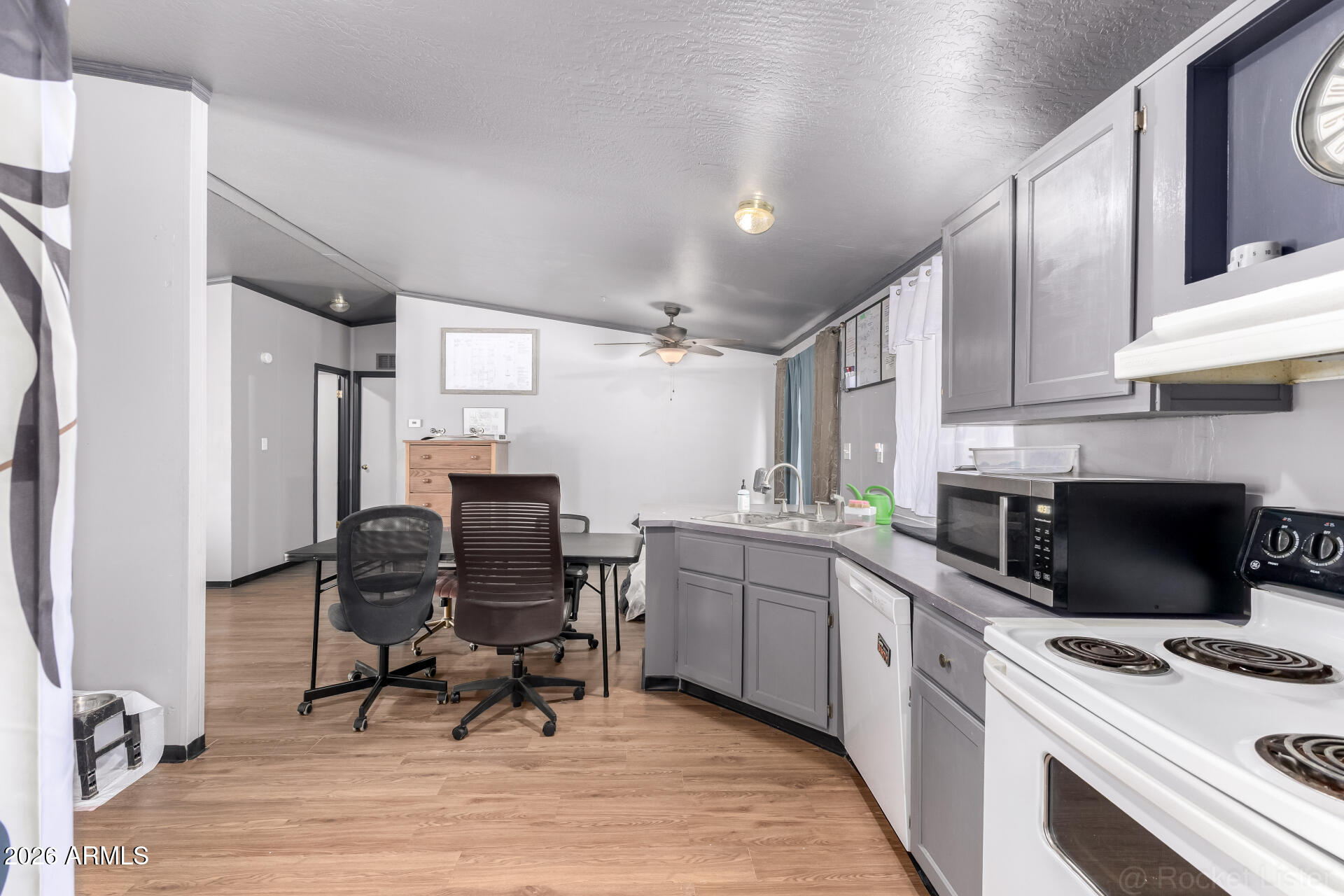 603 North Falton Road Maricopa, AZ 85139 - Photo 10 of 37 Spacious Kitchen