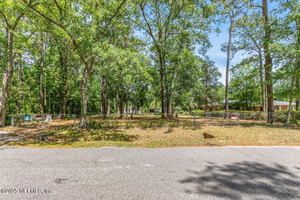 5173 Eulace Road Jacksonville, FL 32210 - Photo 8 of 25 Property Photo