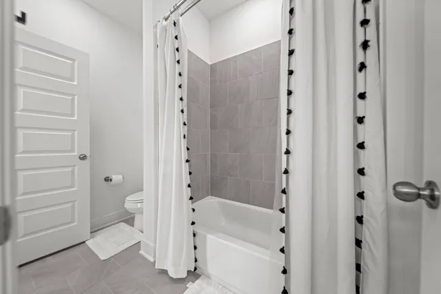 $695,000 | 222 Patina Sorrel Drive, Montgomery, TX 77316