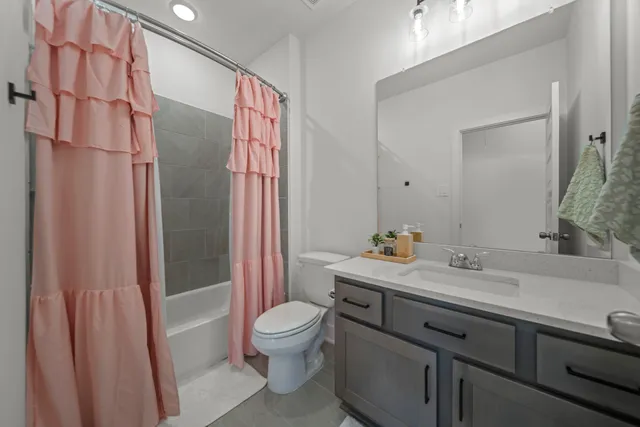 $695,000 | 222 Patina Sorrel Drive, Montgomery, TX 77316