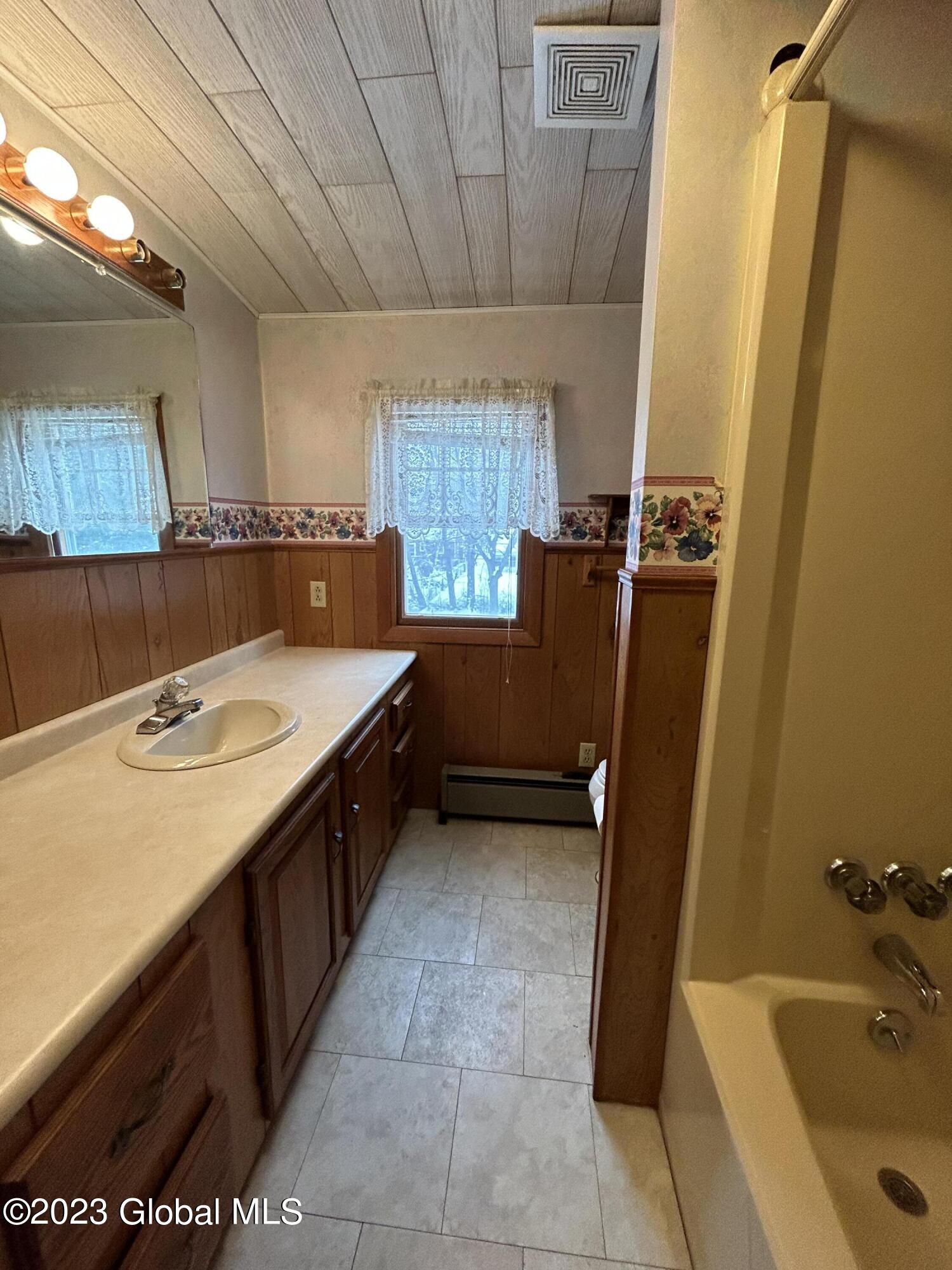 1835 Devendorf Road Rotterdam, NY 12303 - Photo 20 of 33 IMG_3772