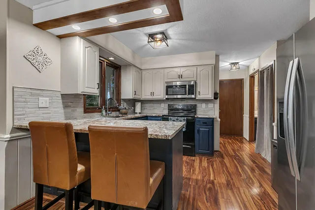 $349,900 | 2556 14 1/2 Avenue Southeast, St. Cloud, MN 56304