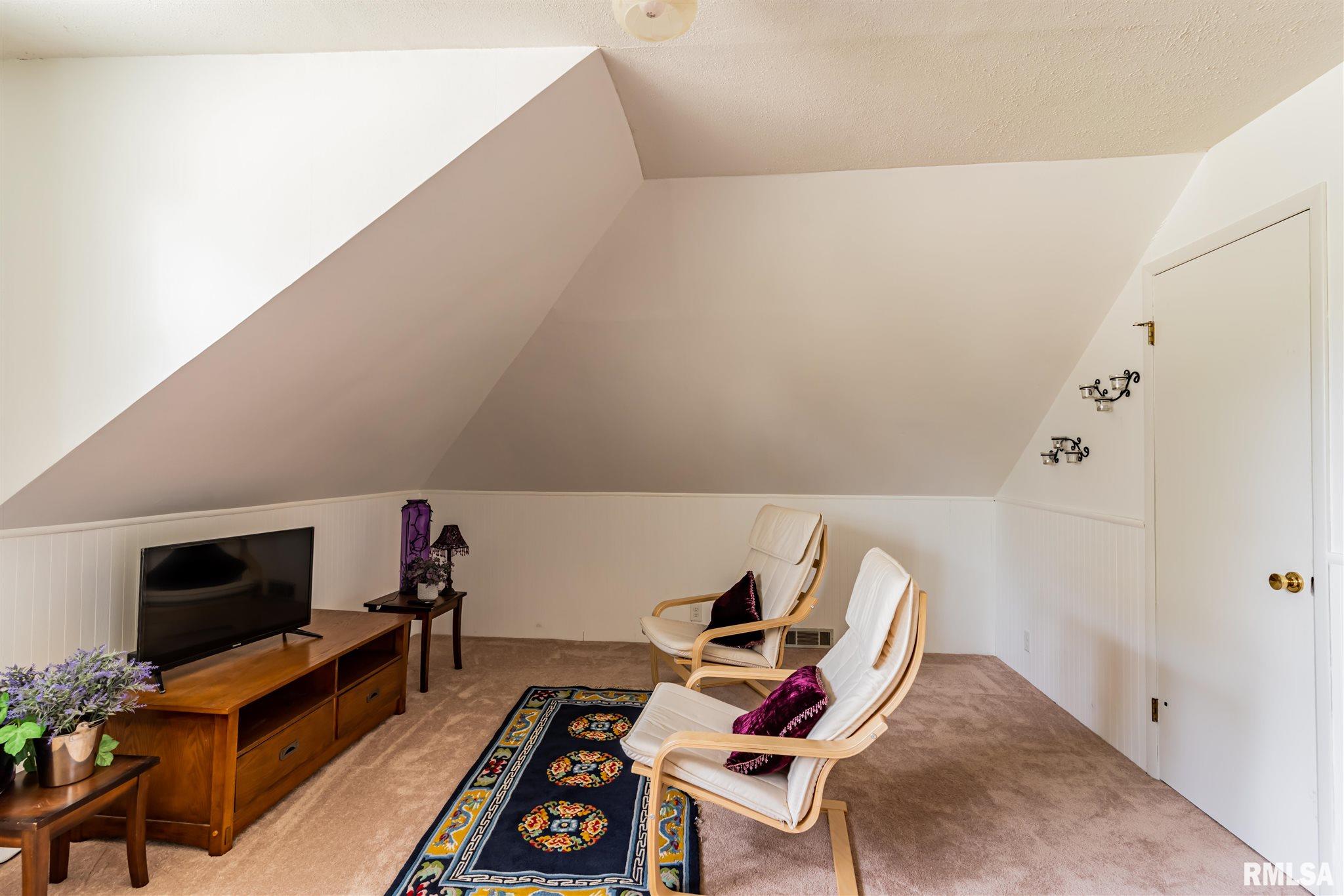 26353 North Orion School Road Canton, IL 61520 - Photo 21 of 36 Gallery Image 21