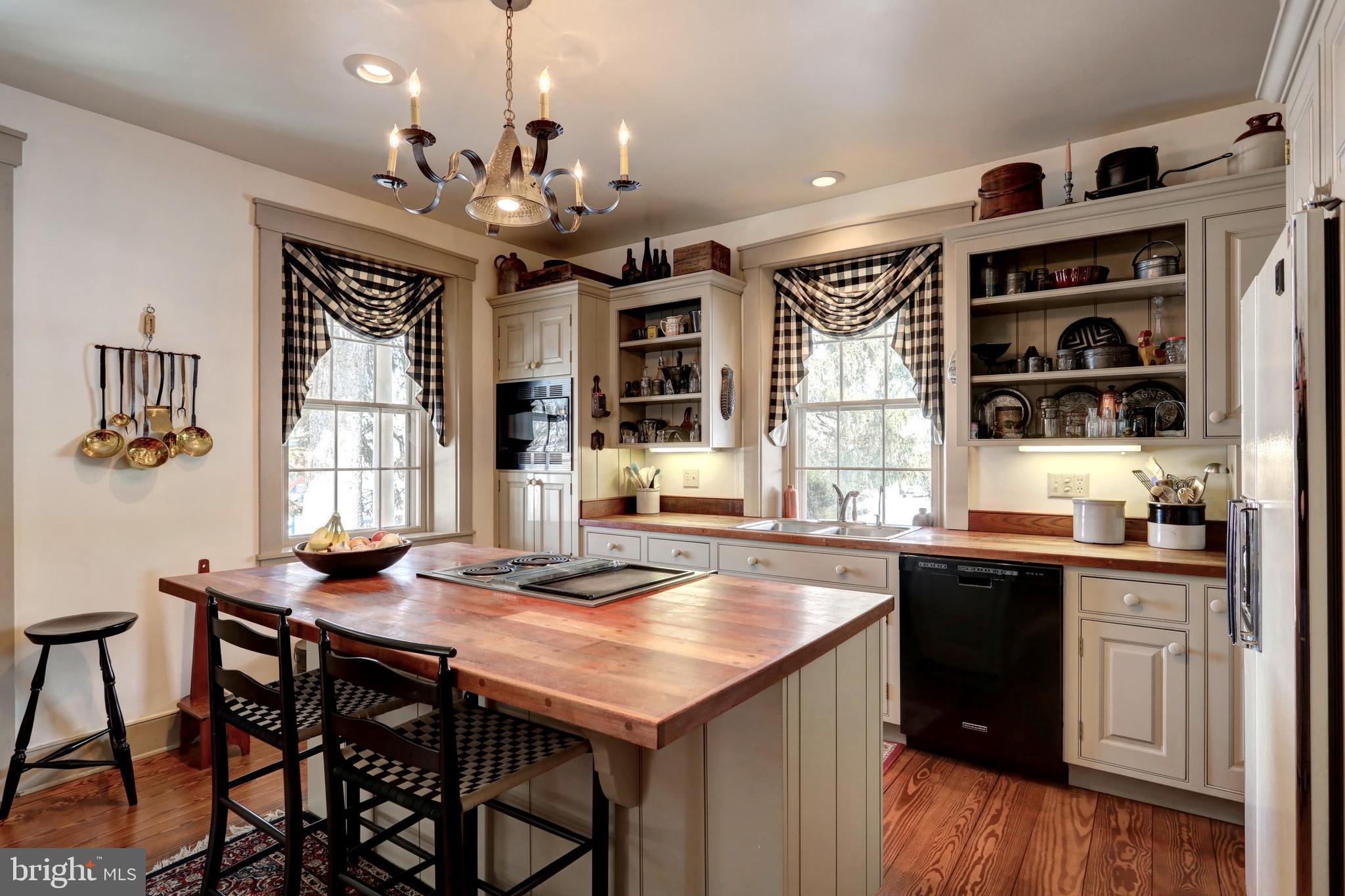 920 Village Road Lancaster, PA 17602 - Photo 11 of 38 Gallery Image 11