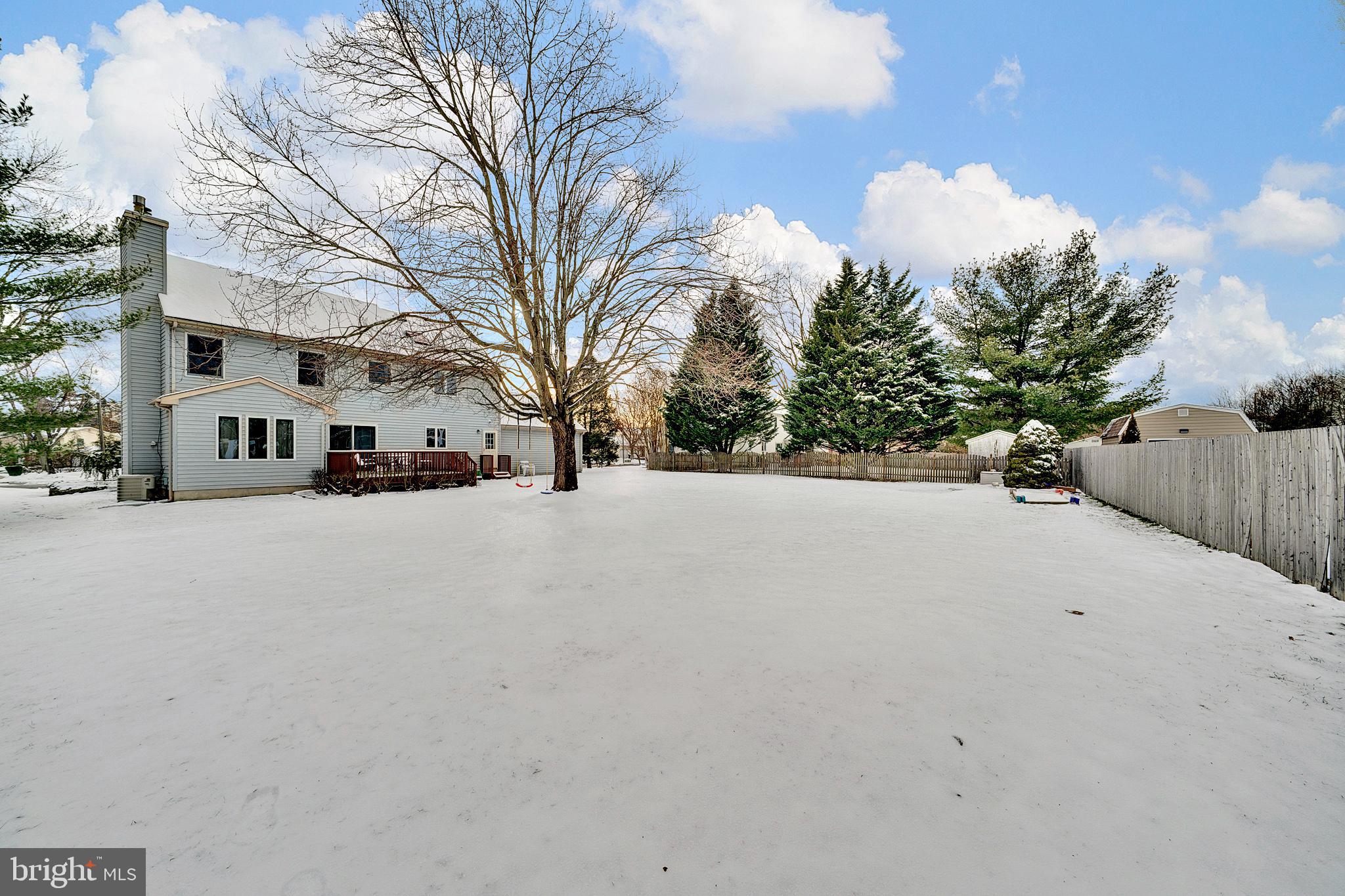 115 Robin Drive Hamilton, NJ 08619 - Photo 46 of 56 View of backyard from other corner