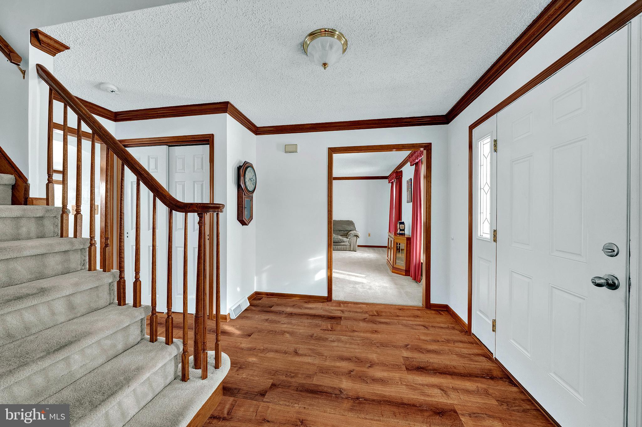 115 Robin Drive Hamilton, NJ 08619 - Photo 8 of 56 Foyer area looking towards living room