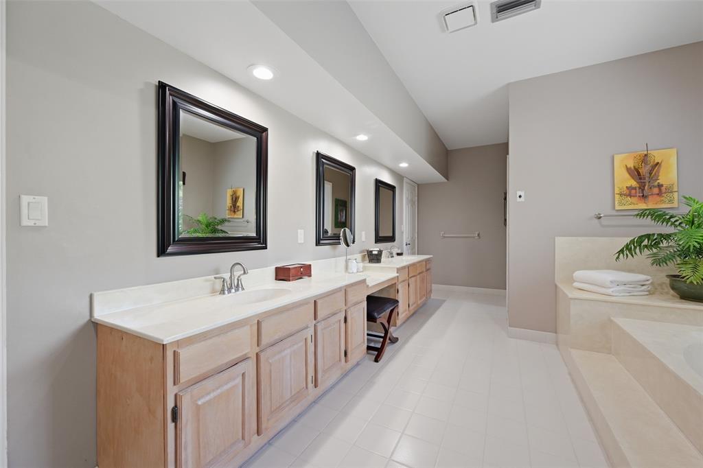 7720 West Upper Ridge Drive Parkland, FL 33067 - Photo 35 of 85 Primary bath