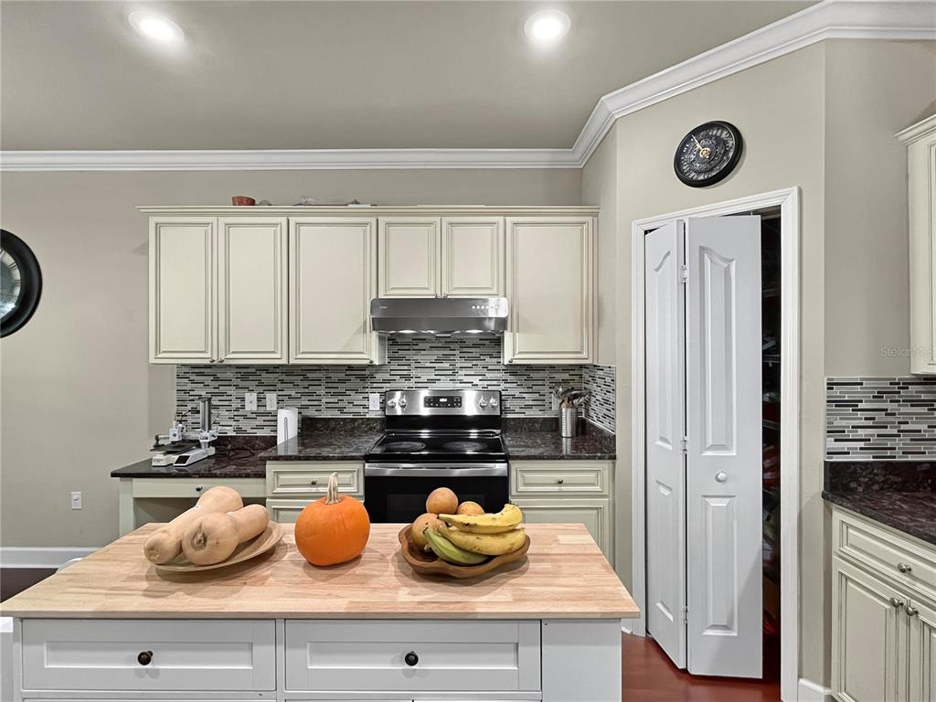 1937 Southwest 66th Drive Gainesville, FL 32607 - Photo 10 of 48