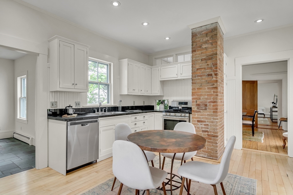 39 Green Street Watertown, MA 02472 - Photo 14 of 29