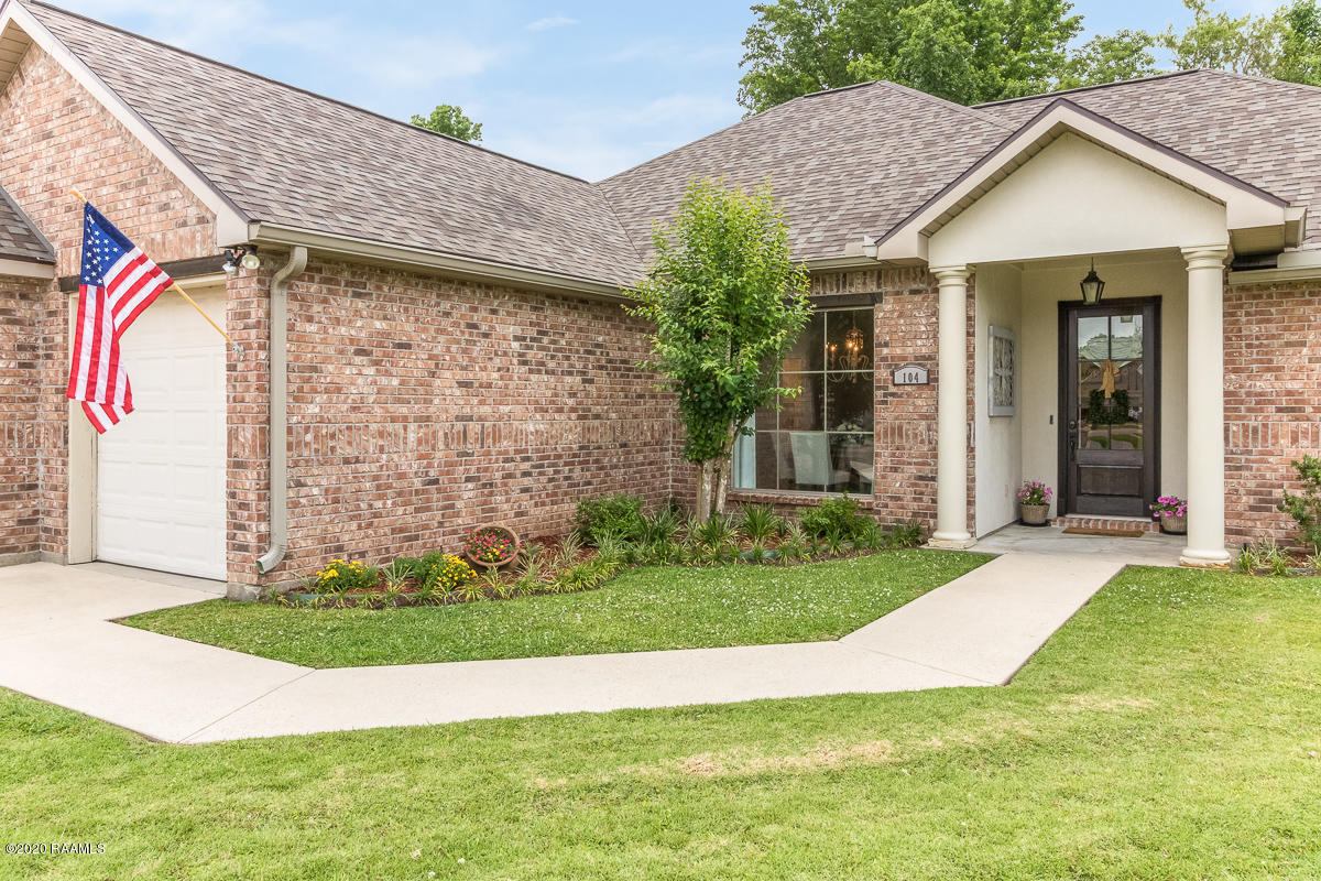 104 Spring Lake Circle Lafayette, LA 70508 - Photo 2 of 21