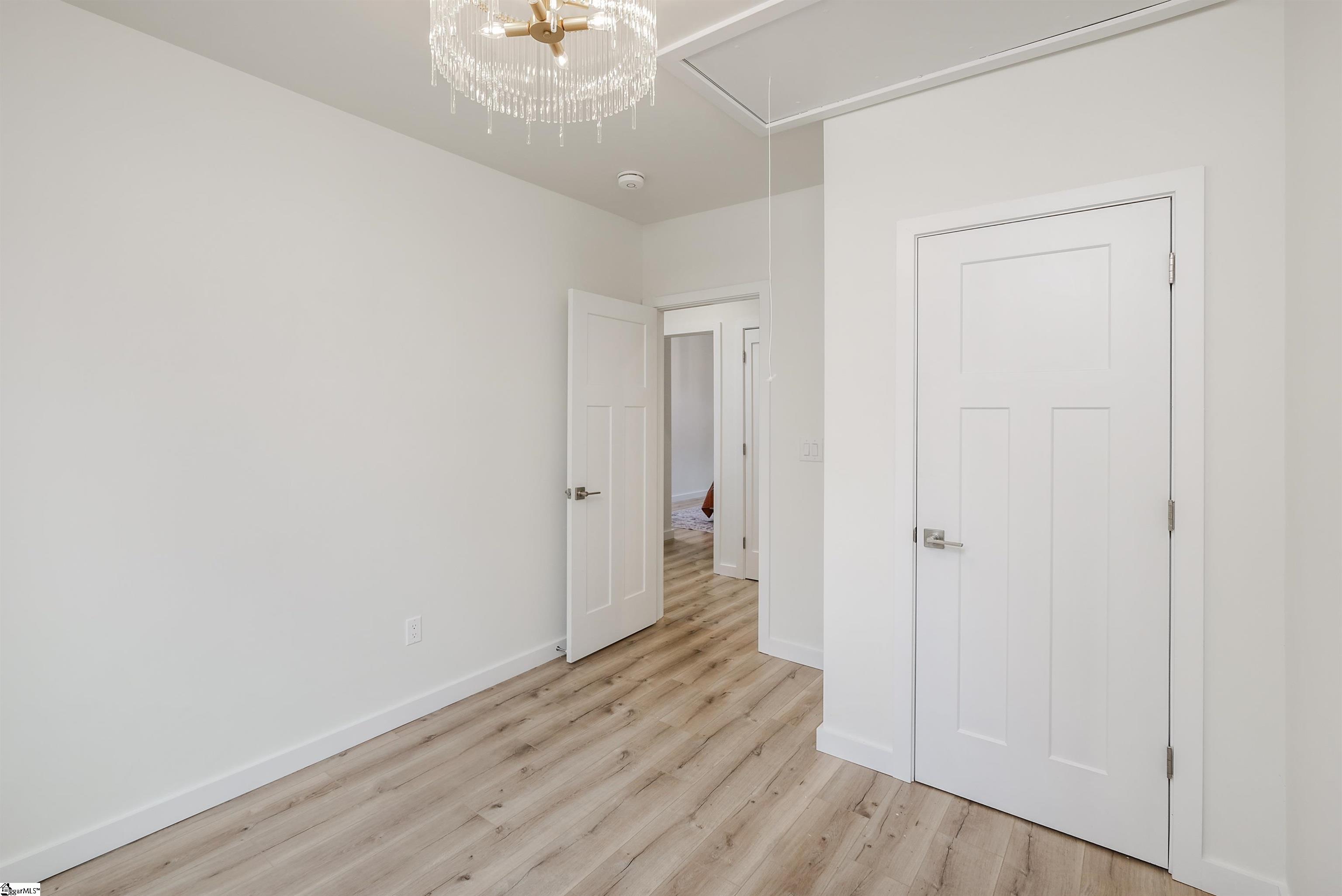 23 Ross Street Greenville, SC 29611 - Photo 11 of 28