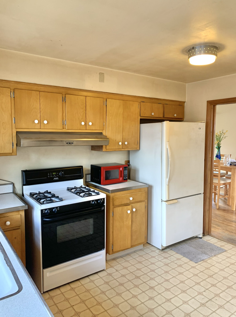 10643 South Ridgeway Avenue Chicago, IL 60655 - Photo 13 of 40 Gallery Image 13