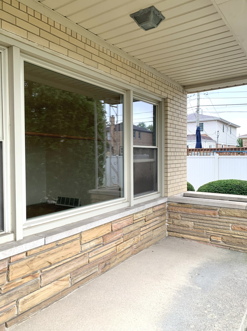 10643 South Ridgeway Avenue Chicago, IL 60655 - Photo 5 of 40 Gallery Image 5