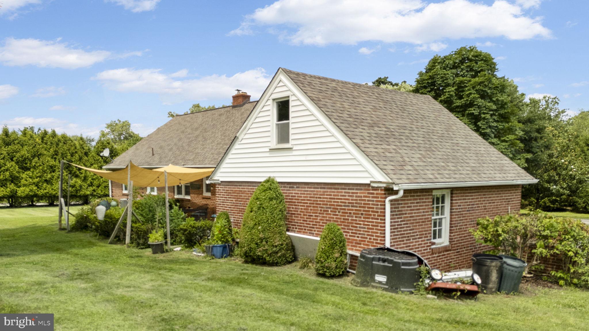 220 Old State Road Berwyn, PA 19312 - Photo 34 of 36 a view of backyard with a garden and plants