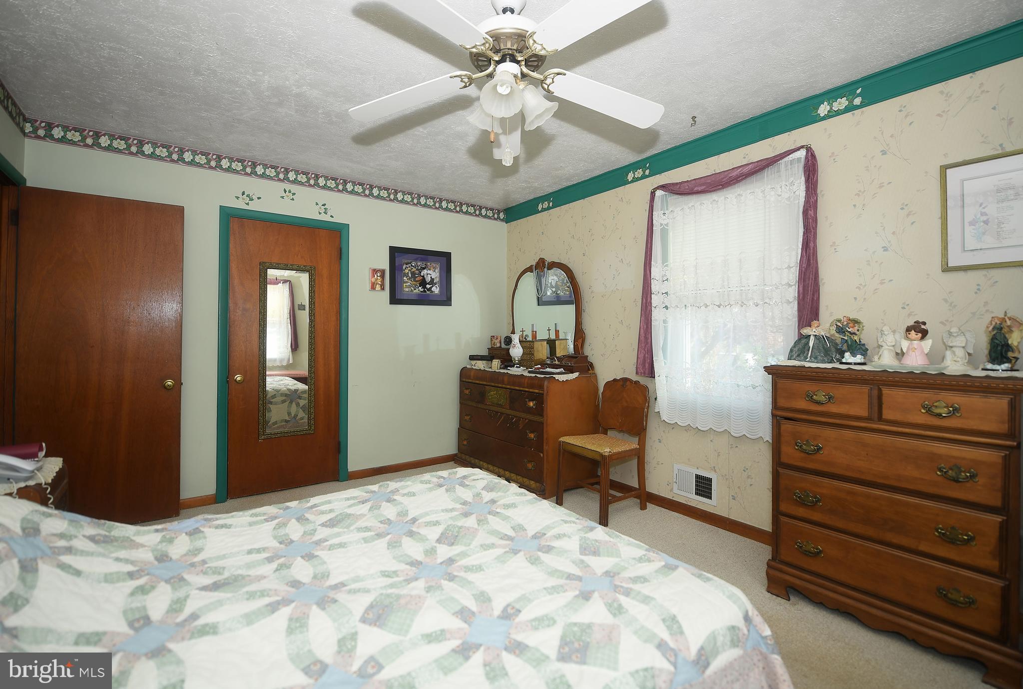 2206 Pleasantville Road Fallston, MD 21047 - Photo 14 of 26 Main floor master