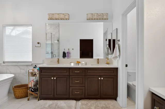 $800,000 | 4967 Heatherdale Lane, Carmichael, CA 95608