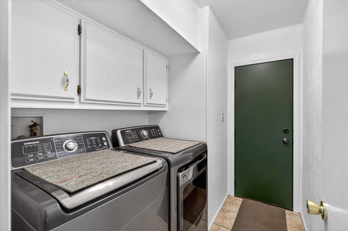 2252 Table Rock Road, Unit SPC 206 Medford, OR 97501 - Photo 18 of 33