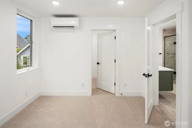 $799,950 | 725 18th Avenue, Unit C, Seattle, WA 98122