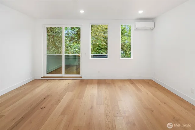 $799,950 | 725 18th Avenue, Unit C, Seattle, WA 98122