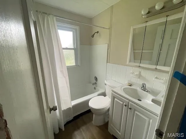 $1,350 | 1120 Grenshaw Drive, St. Louis, MO 63137